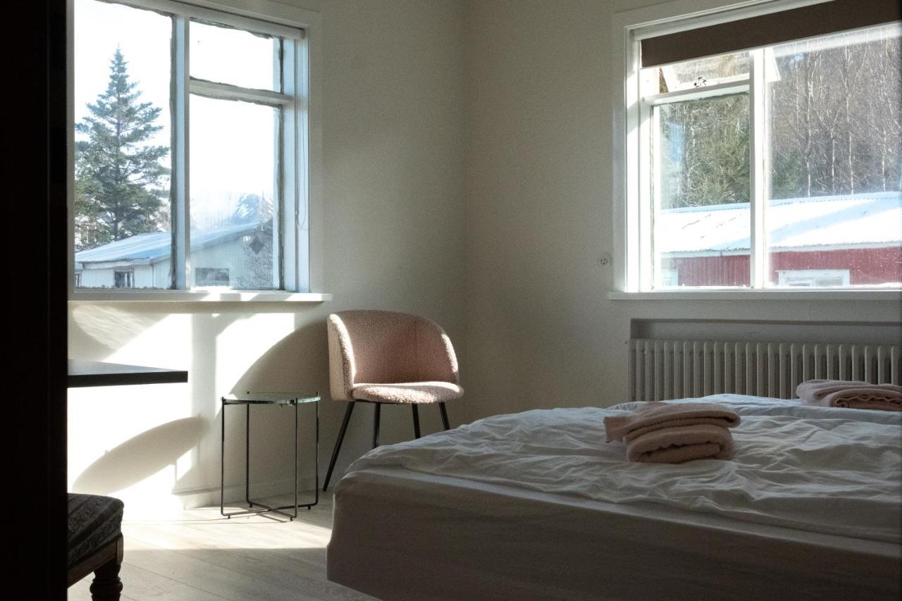 The Guesthouse By The Fjord Thingeyri Екстериор снимка