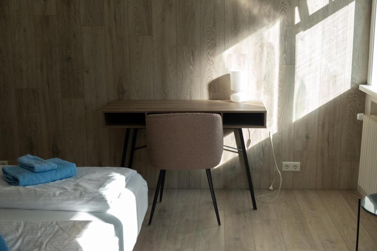 The Guesthouse By The Fjord Thingeyri Екстериор снимка