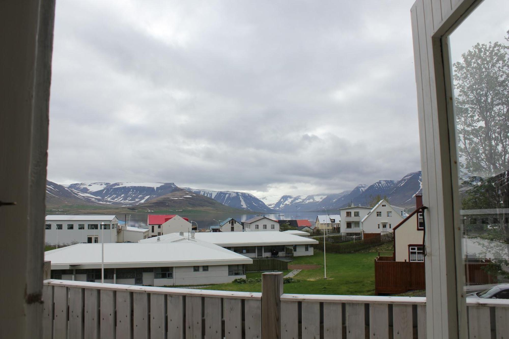 The Guesthouse By The Fjord Thingeyri Стая снимка